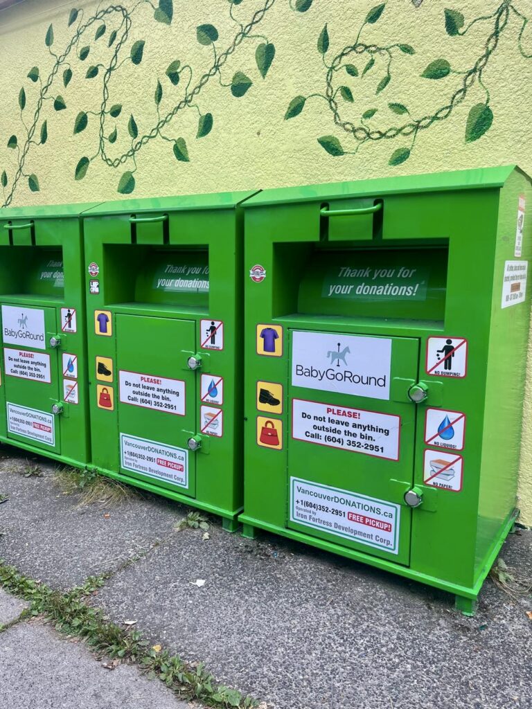 87046240-18ca-44a9-9ac2-2b9598feb93f donation bins